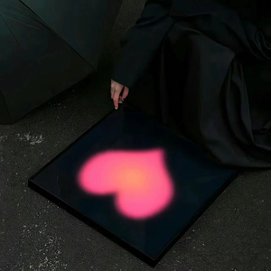 百度1个性感的脱衣舞
