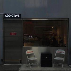 百度1个性感的脱衣舞
