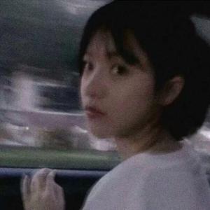 百度1个性感的脱衣舞
