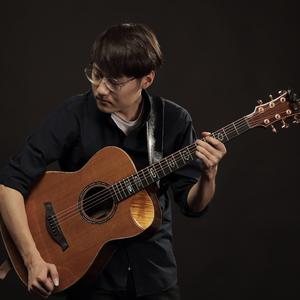 百度1个性感的脱衣舞
